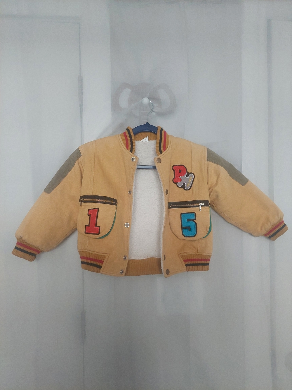 Kids Yellow Number-Patch Puffer Jacket with Sherpa Lining